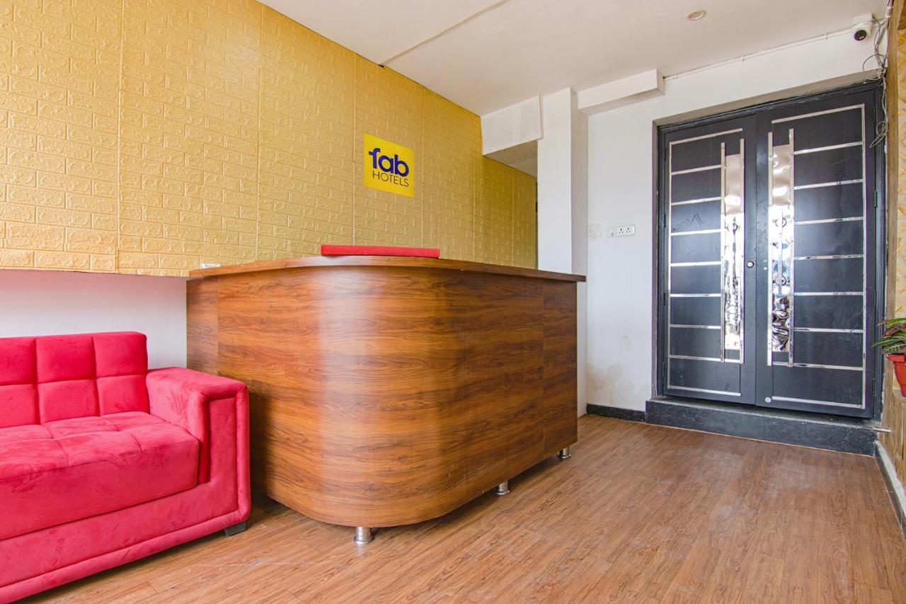 Fabhotel Satyam International Noida Bagian luar foto
