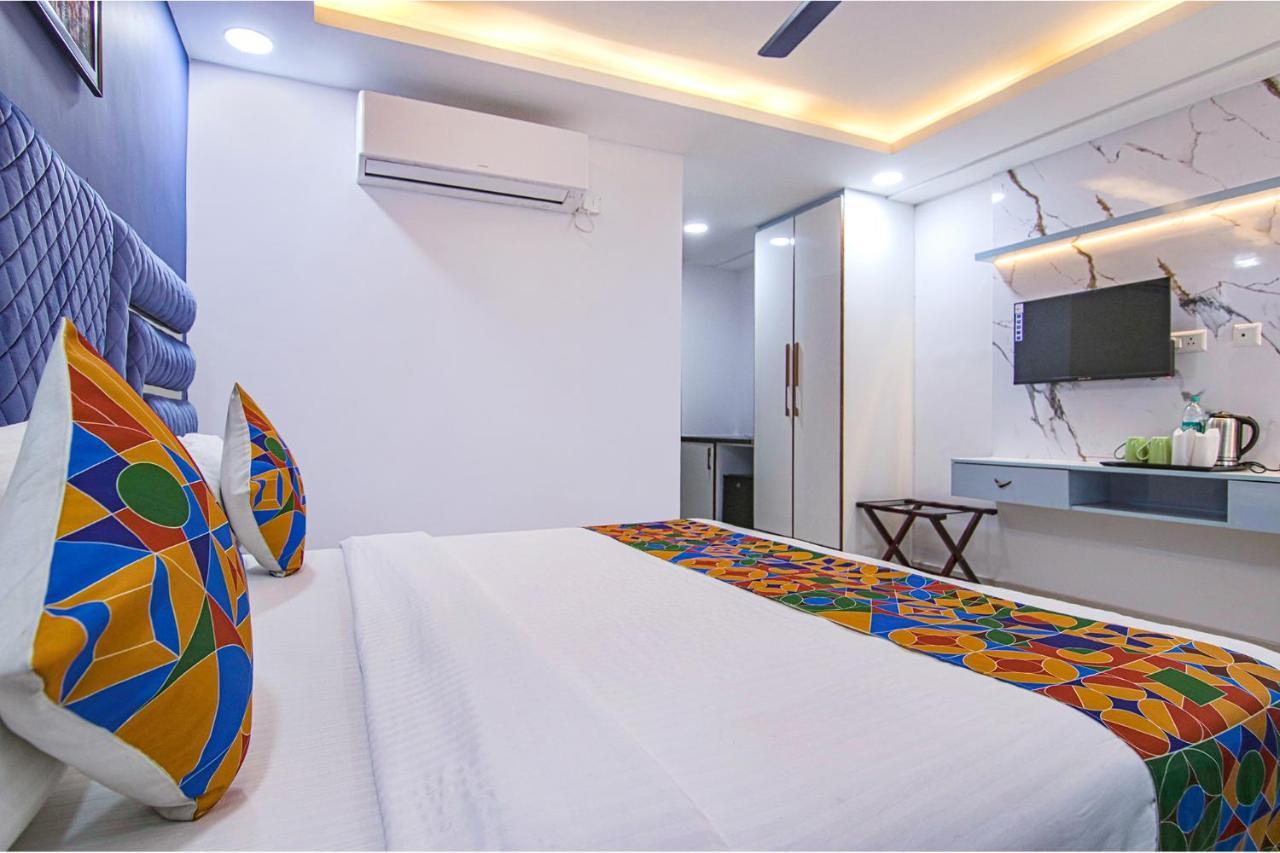 Fabhotel Satyam International Noida Bagian luar foto