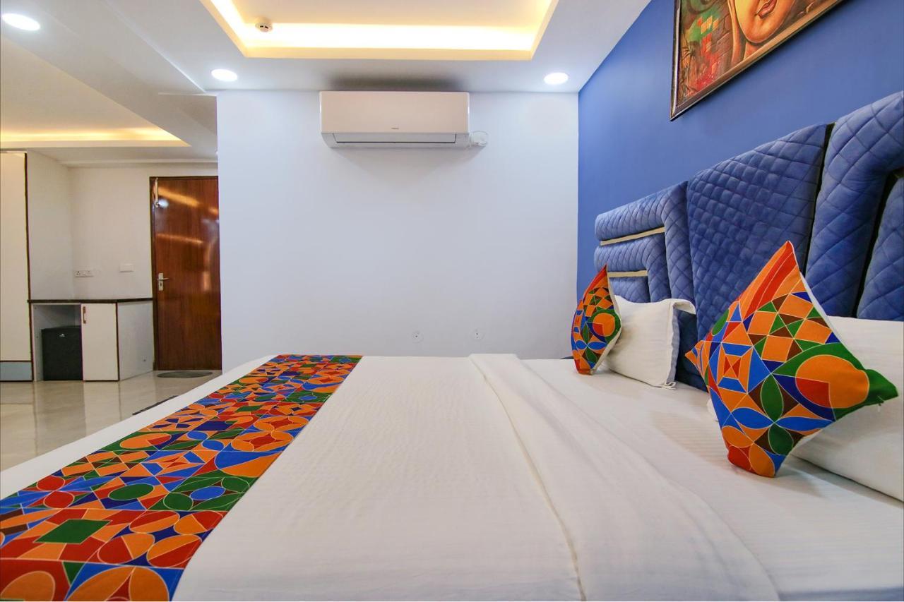 Fabhotel Satyam International Noida Bagian luar foto