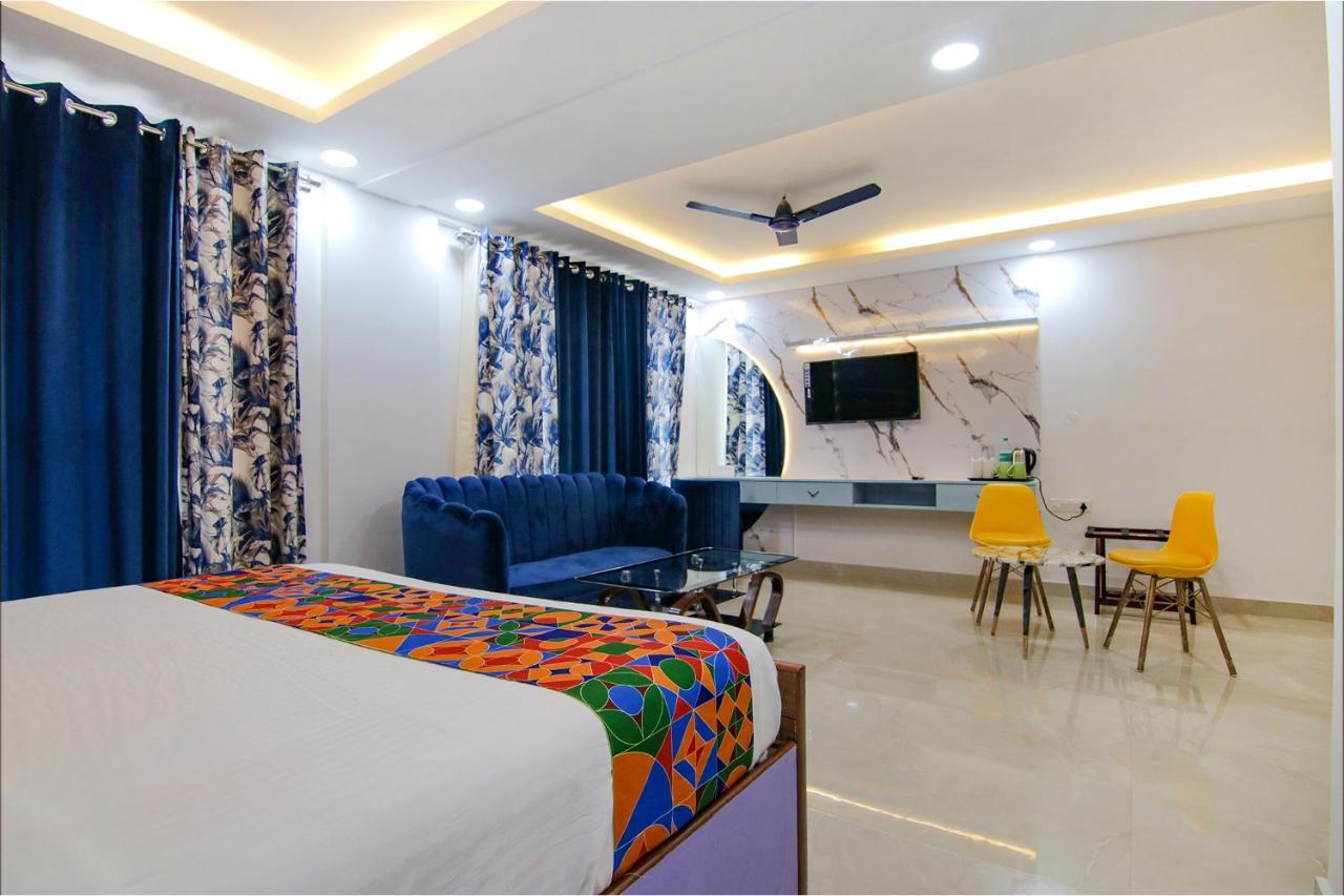Fabhotel Satyam International Noida Bagian luar foto